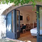 Romantiques Avec Jacuzzi Privatif Ou Baignoire Ronde Terrazzo Alojamento de Acomodação e Pequeno-almoço 4*