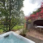 Romantiques Avec Jacuzzi Privatif Ou Baignoire Ronde Terrazzo Alojamento de Acomodação e Pequeno-almoço