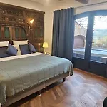 Alojamento de Acomodação e Pequeno-almoço Romantiques Avec Jacuzzi Privatif Ou Baignoire Ronde Terrazzo Saint-Hippolyte-du-Fort