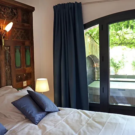 L'amourier En Cevennes, Romantiques Avec Jacuzzi Privatif Ou Baignoire Ronde Terrazzo Panzió