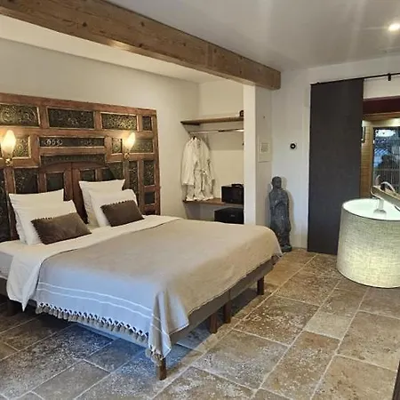 L'amourier En Cévennes, Romantiques Avec Jacuzzi Privatif Ou Baignoire Ronde Terrazzo 4*