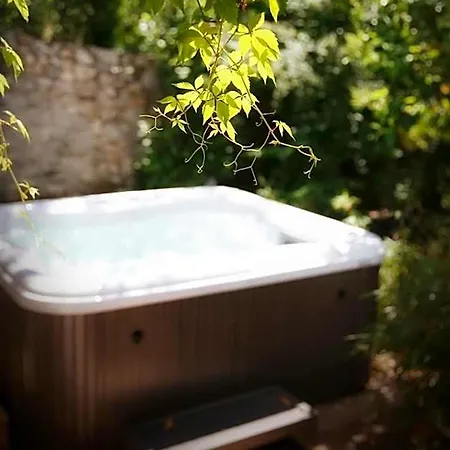 L'amourier En Cevennes, Romantiques Avec Jacuzzi Privatif Ou Baignoire Ronde Terrazzo 4*